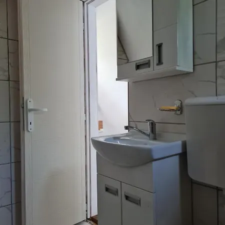 Apartmani Radakovic 维尔蒂尼克 外观 照片